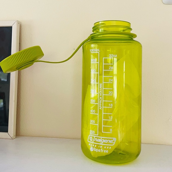 Seton Hall University 32 OZ Nalgene Bottle - Picture 3 of 4